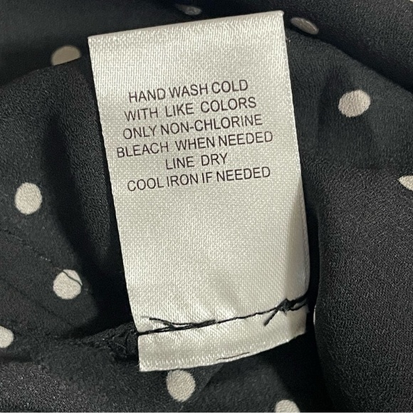 Daniel Rainn Women's Black Short Sleeve Blouse with White Polka Dots Size Small - Picture 6 of 7